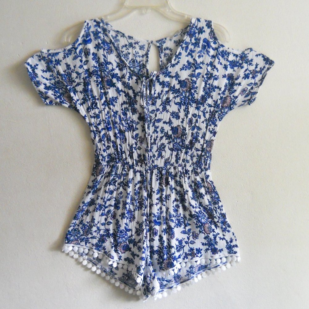 Charlotte Russe Cold-Shoulder Romper, Blue/White Floral, Size Small